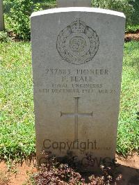 Dar Es Salaam War Cemetery - Beale, F